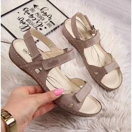 Comodi sandali in pelle beige W Helios 205 1