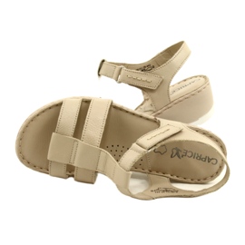 Comodi sandali in pelle Caprice 28152-28 443 Beige 4