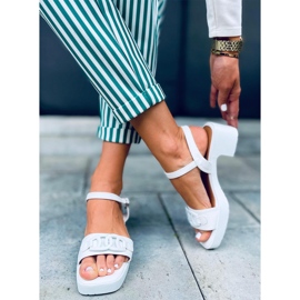 Sandali con tacco alto di Sharon White bianca 1