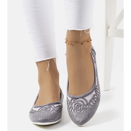 Ballerine grigie con decorazioni Astrid traforate grigio 1