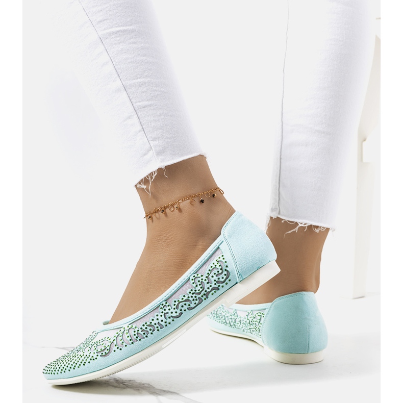 Ballerine verdi con ornamenti Astrid traforati verde 1