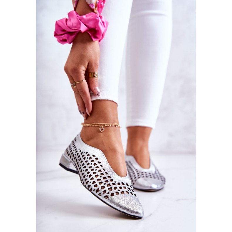 PA2 Eleganti scarpe traforate in pelle Ismena d'argento 1