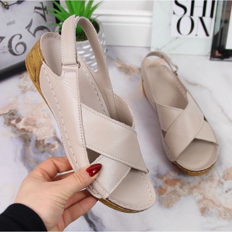 Sandali con zeppa in pelle T.Sokolski W SCA164B beige 1