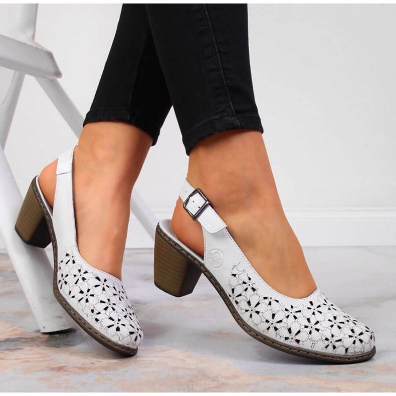 Sandali in pelle traforati Rieker W RKR531A bianco 2