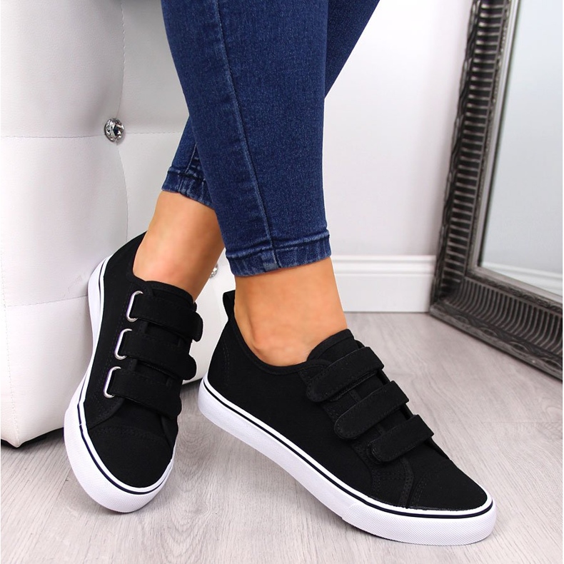 Sneakers nere Atletico in tessuto con velcro basso nero 1