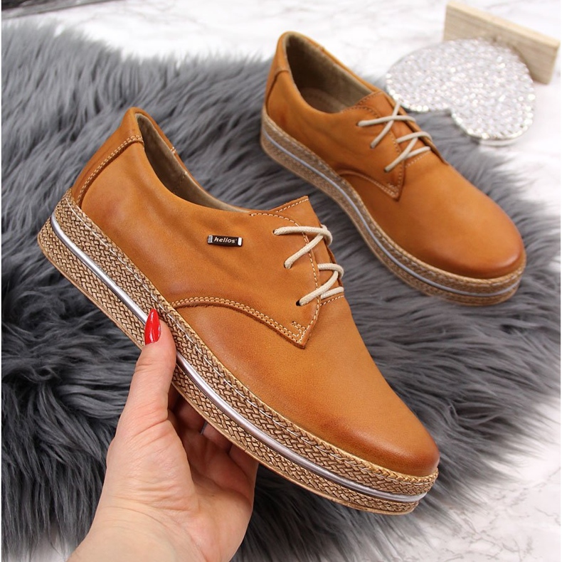 Scarpe da donna in pelle con plateau marrone chiaro Helios 380 2