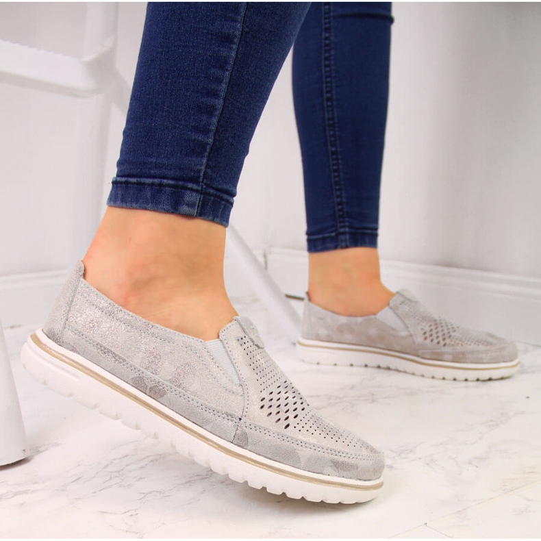 Scarpe da donna in pelle traforata oro Jezzi d'oro 2