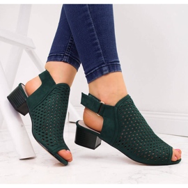 Sandalo da donna verde Sabatina traforato verde 1