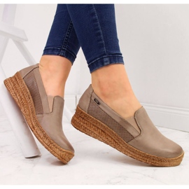 Scarpe da donna in pelle con zeppa beige Helios 350 1