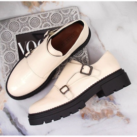 Scarpe platform laccate beige Laura La.Fi 1