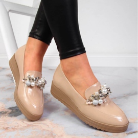Scarpe da donna, verniciate con perline Potocki beige 1