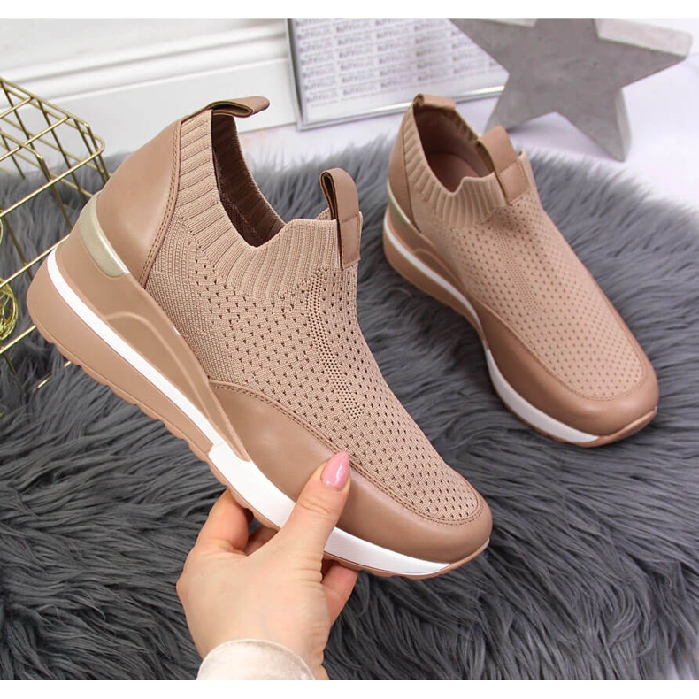 Scarpe con zeppa beige da donna Potocki 1