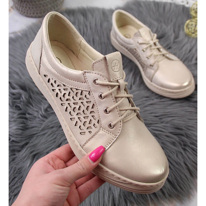Comode scarpe da donna in pelle, Helios 375 dorate d'oro 1