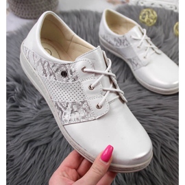 Comode scarpe da donna in pelle, argento Helios 399 1