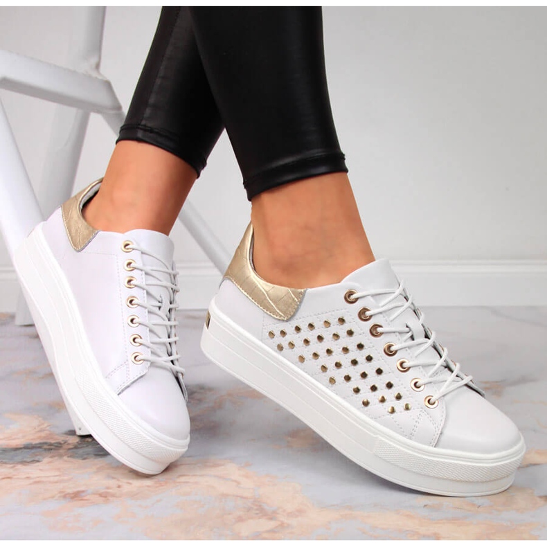 Sneakers da donna in pelle con rivetti bianchi Filippo bianca 1