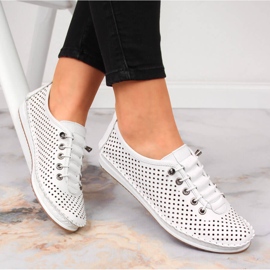 Scarpa da donna Artiker in pelle traforata bianca 2