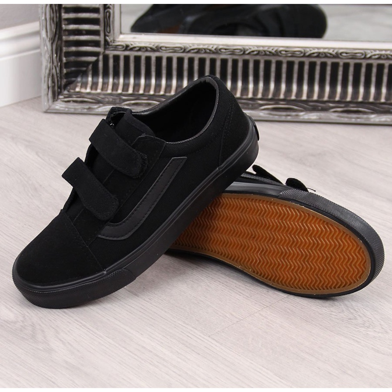 Sneakers nere da bambino Atletico nere con velcro nero 1
