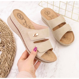 Comode ciabatte da donna beige con velcro eVento 2