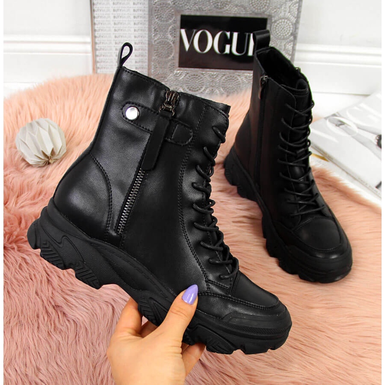 Stivali da donna in pelle sulla piattaforma nera Goe II2N4031 nero 2