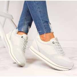 Scarpe sportive da donna sulla piattaforma bianca Big Star II274216 bianco 1