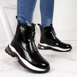 Sneakers da donna in vernice nera T.Sokolski nero 2
