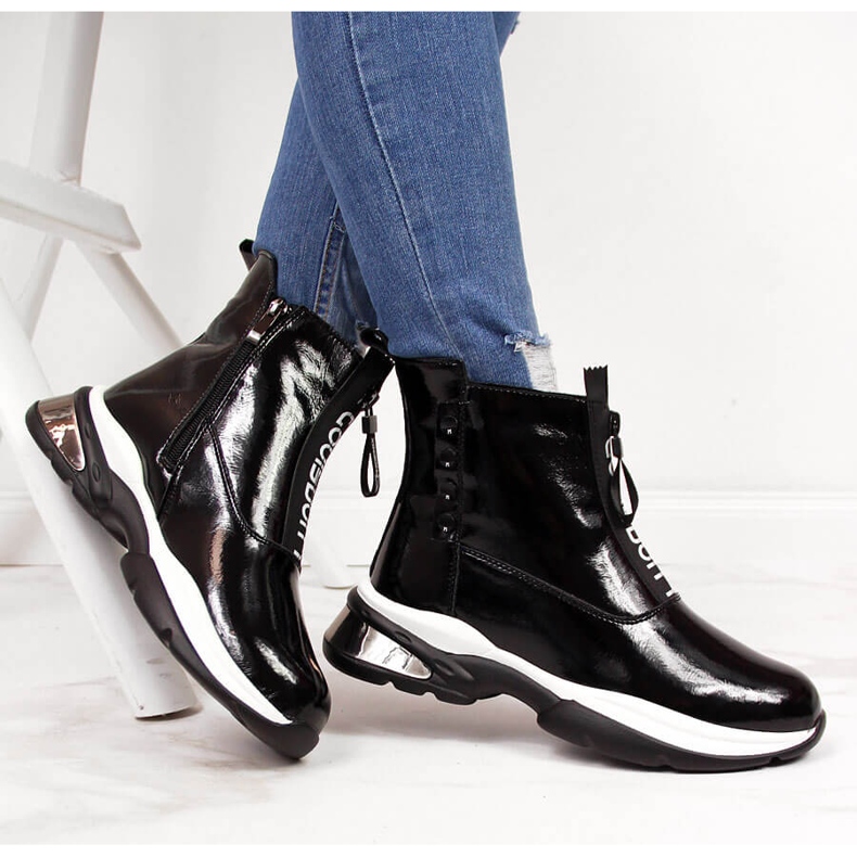 Sneakers da donna in vernice nera T.Sokolski nero 1