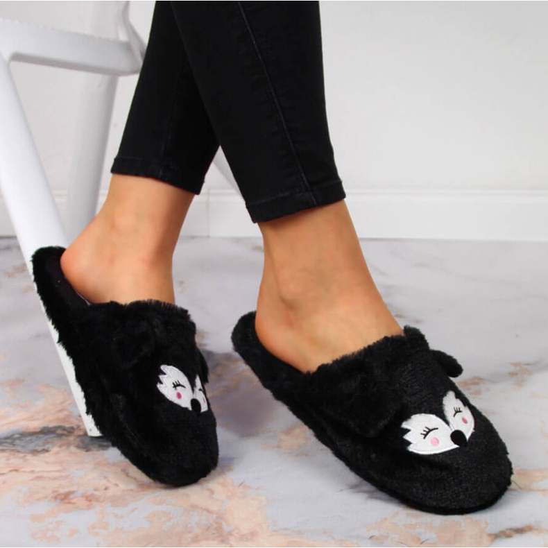Pantofole da donna in pelliccia Cloxx nere con orecchie nero 1