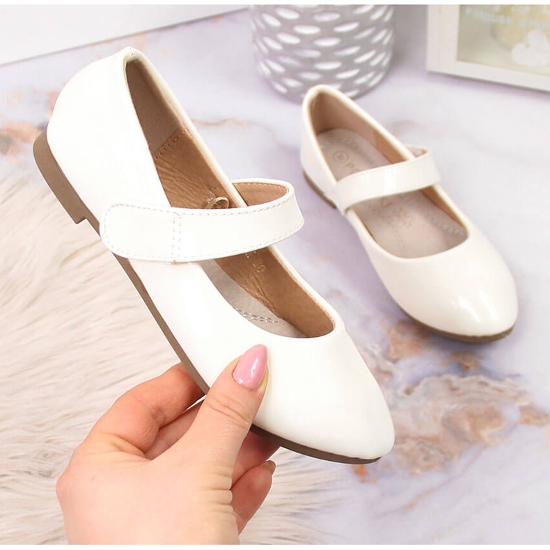 Ballerine da bambina con Velcro Potocki ecru 1