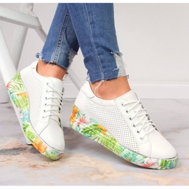 Scarpe da donna in pelle su zeppa bianca Artiker bianco 1