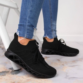 Scarpe sportive da donna in rete nera McKeylor nero 2