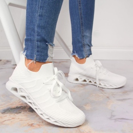 Scarpe sportive da donna in rete bianca di McKeylor bianco 2