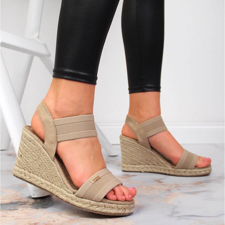 Sandali espadrillas su zeppa beige Big Star JJ274978 2