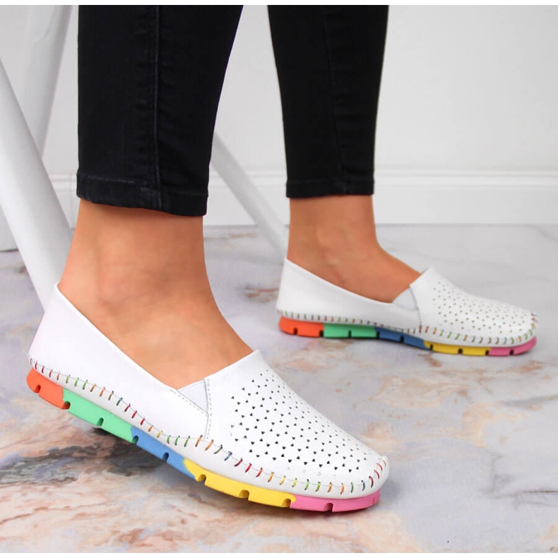 Comode scarpe da donna bianche in pelle Artiker 2