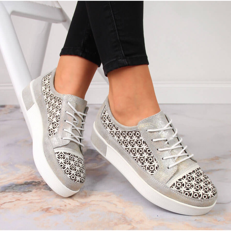 Scarpe da donna in pelle traforata oro Filippo 1