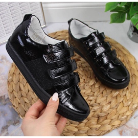 Scarpe da ragazza verniciate con velcro nero Kornecki 6286 1