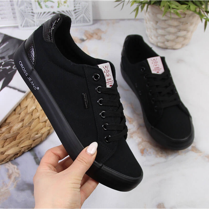 Sneakers nere Cross Jeans JJ2R4039C in tessuto nero 1