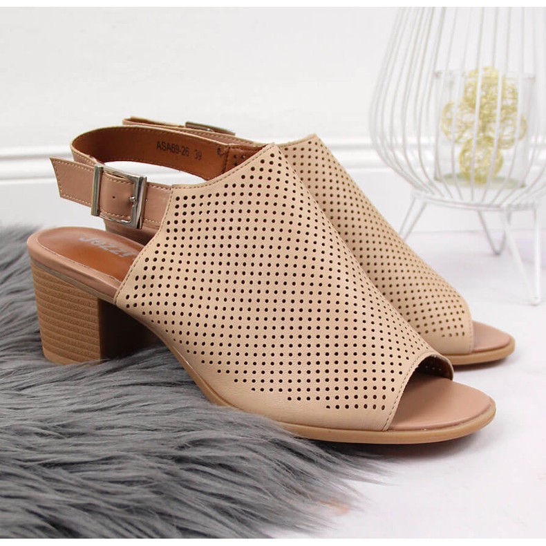 Sandali da donna, traforati, Jezzi beige 2