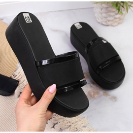 Ciabatte da donna nere in gomma sulla piattaforma Zaxy HH285197 nero 1