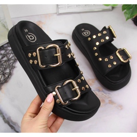 Ciabatte da donna con rivetti nere Bugatti JJ253070 nero 1
