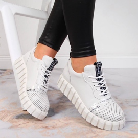 Scarpe da donna in pelle sulla piattaforma Artiker bianca 1
