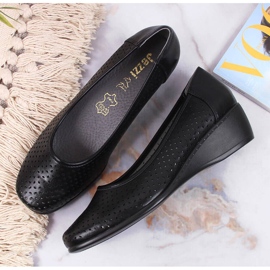 Scarpe con zeppa traforate da donna, nere Jezzi nero 1