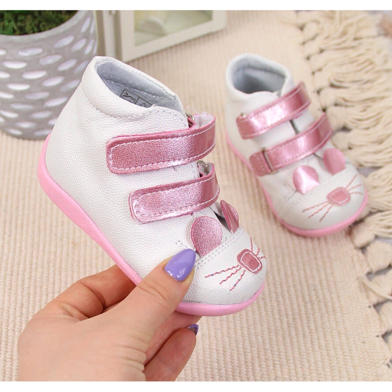 Scarpe bianche con velcro per ragazze Kornecki 6774 bianca rosa 1