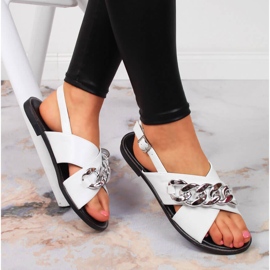 Sandali da donna con catena Vinceza bianca 1