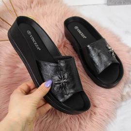 Ciabatte da donna nere con zeppa e fiocco Vinceza nero 1