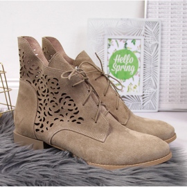 Stivali in pelle scamosciata beige traforati Juma 2