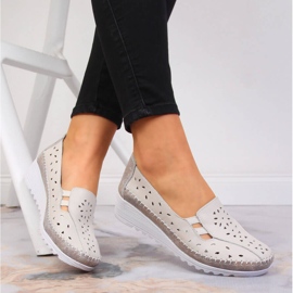 Scarpe comode da donna in pelle, beige T.Sokolski 2