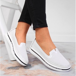 Scarpe da donna bianche in pelle traforata Filippo 1