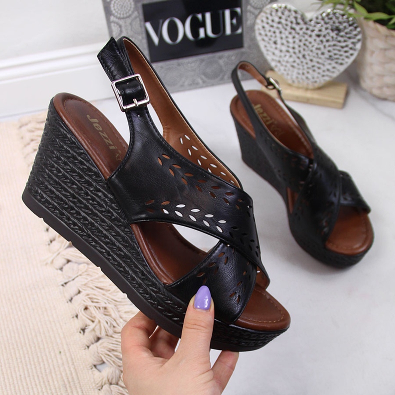 Sandali neri con zeppa da donna Jezzi nero 1