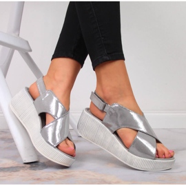Sandali da donna in pelle con zeppa argento Dolce Pietro 1