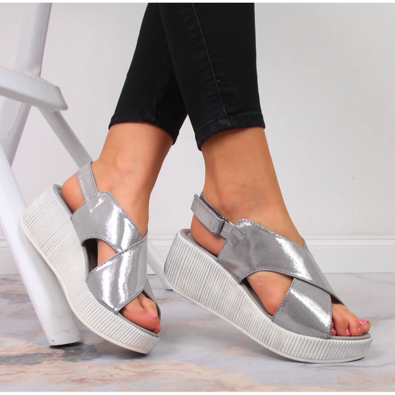 Sandali da donna in pelle con zeppa argento Dolce Pietro d'argento 1